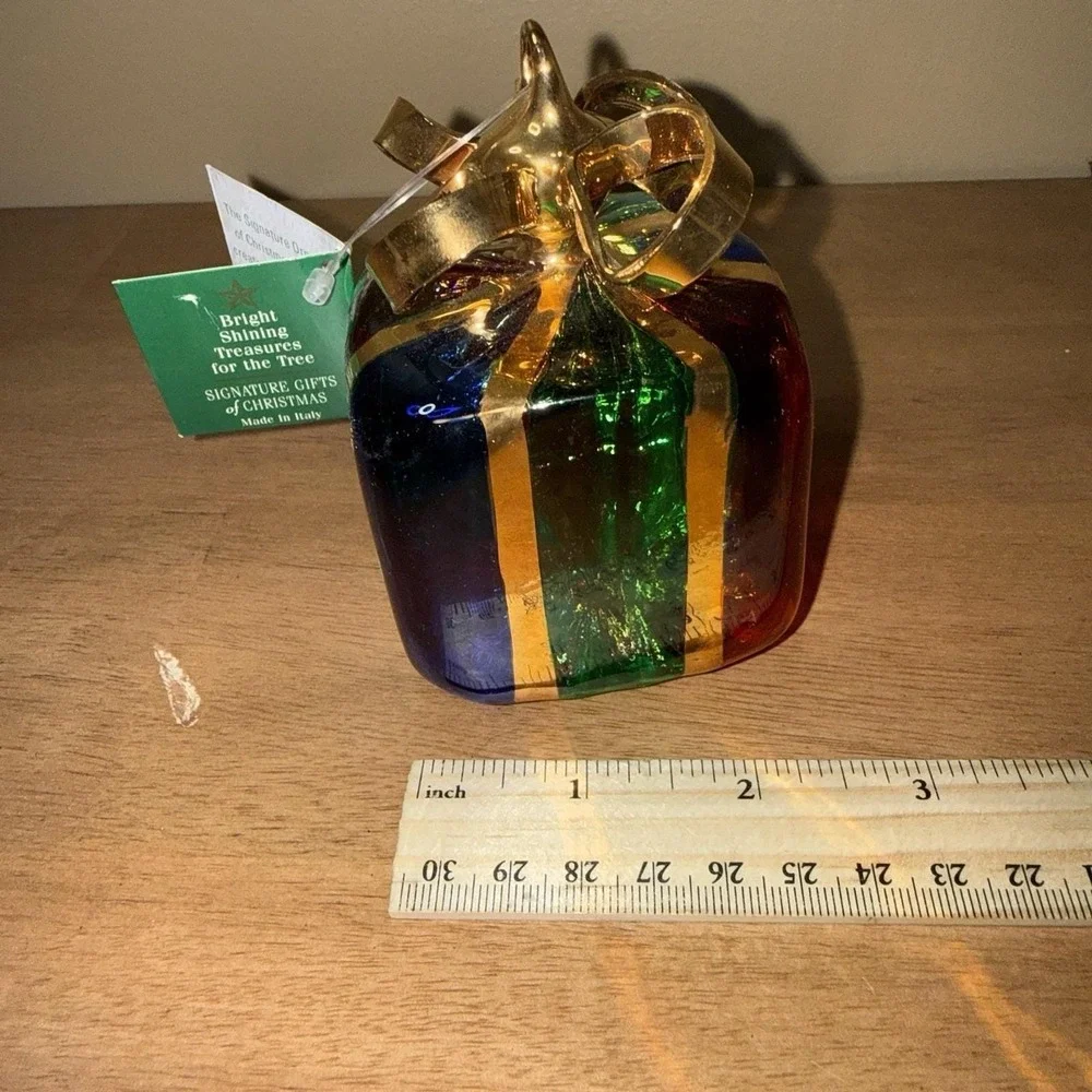 Lord & Taylor Glass Christmas Ornament Gift Box Gold Bow Made in Italy NWT